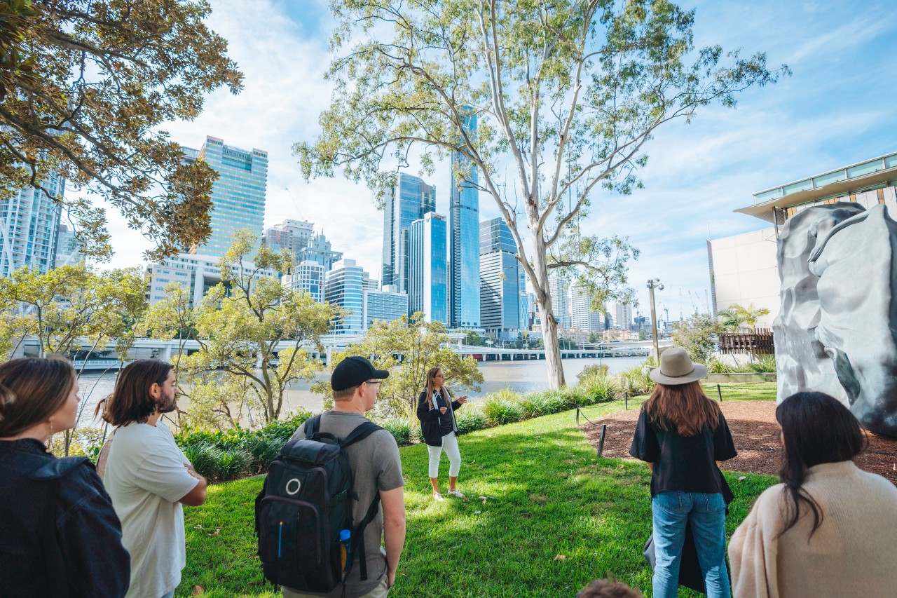 guided walking tours queensland