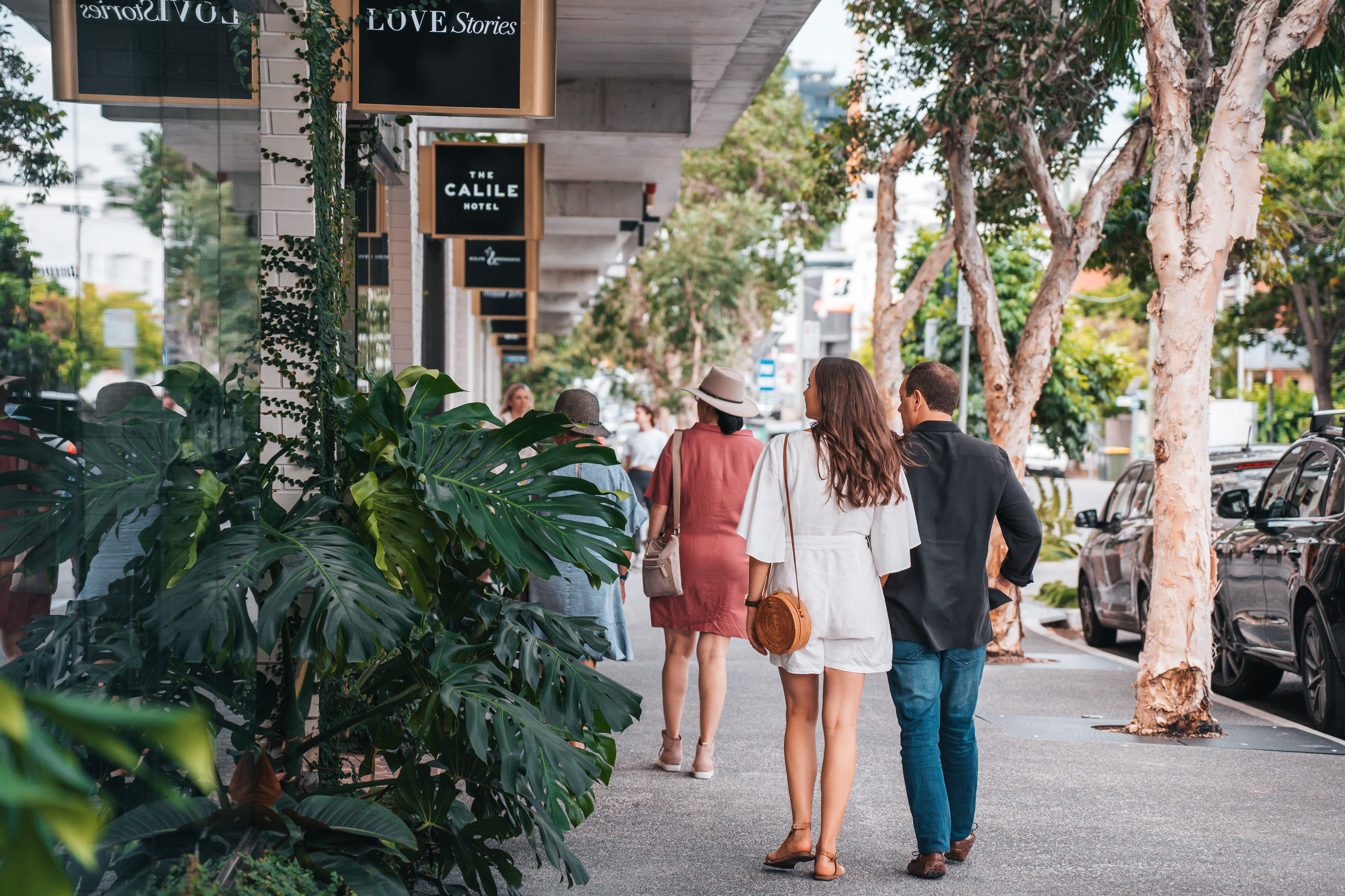 Couple window shopping at The Calile Hotel, James Street | Fortitude Valley guide Couple window shopping at The Calile Hotel, James Street | Fortitude Valley guide